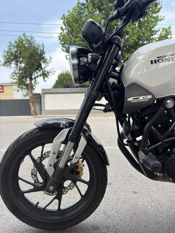 二手五羊本田鸷道 CB190SS