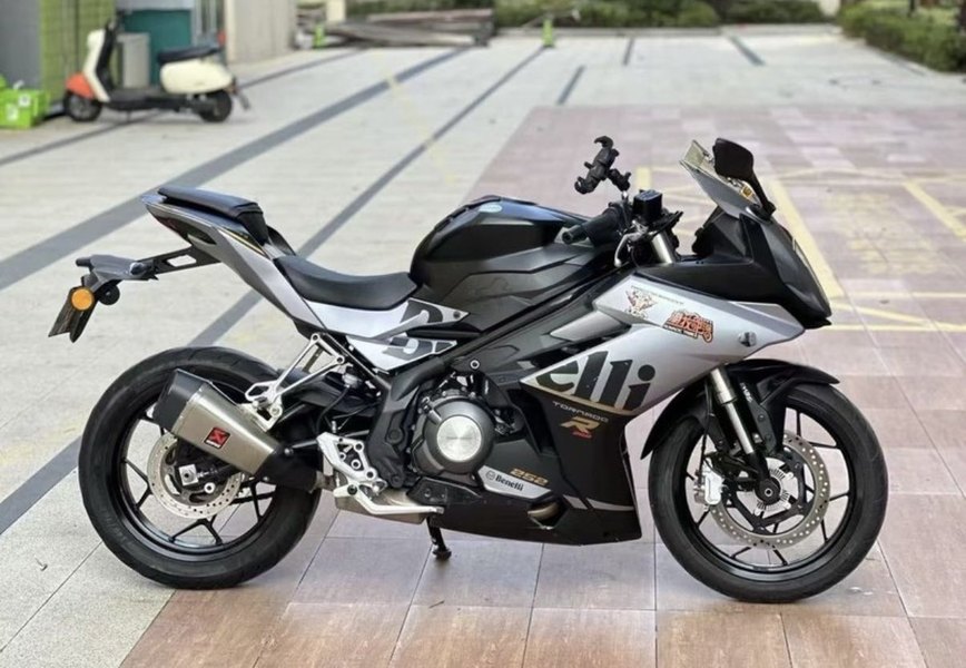 二手贝纳利龙卷风 Tornado 252R