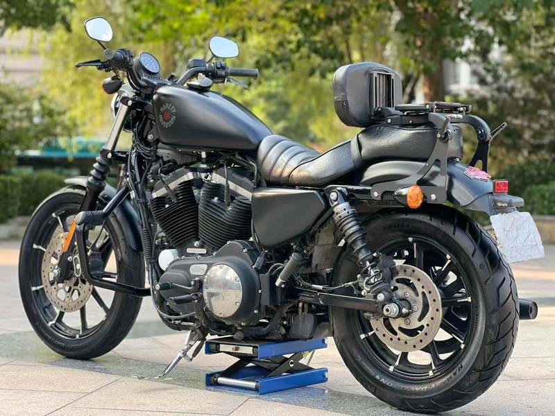 二手哈雷戴维森Iron883 硬汉