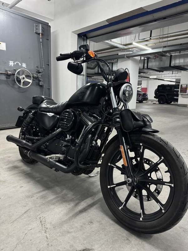 二手哈雷戴维森Iron883 硬汉