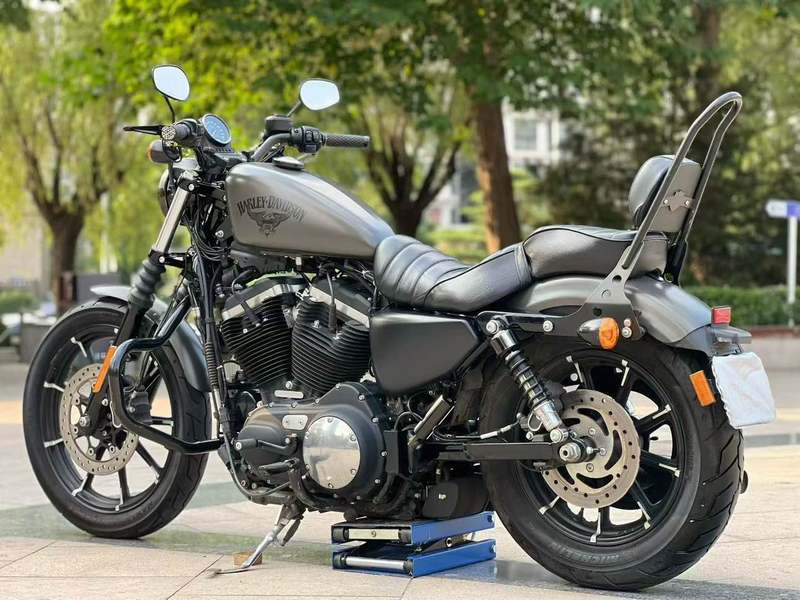 二手哈雷戴维森Iron883 硬汉