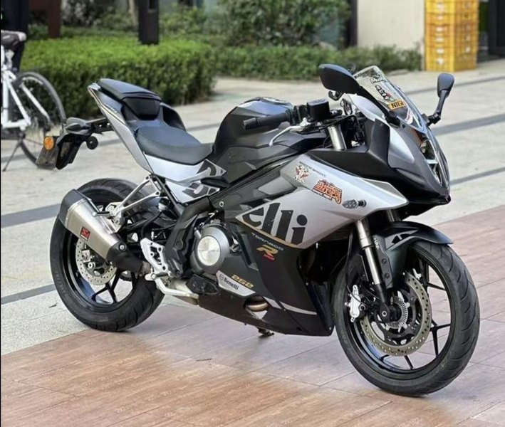 二手贝纳利龙卷风 Tornado 252R