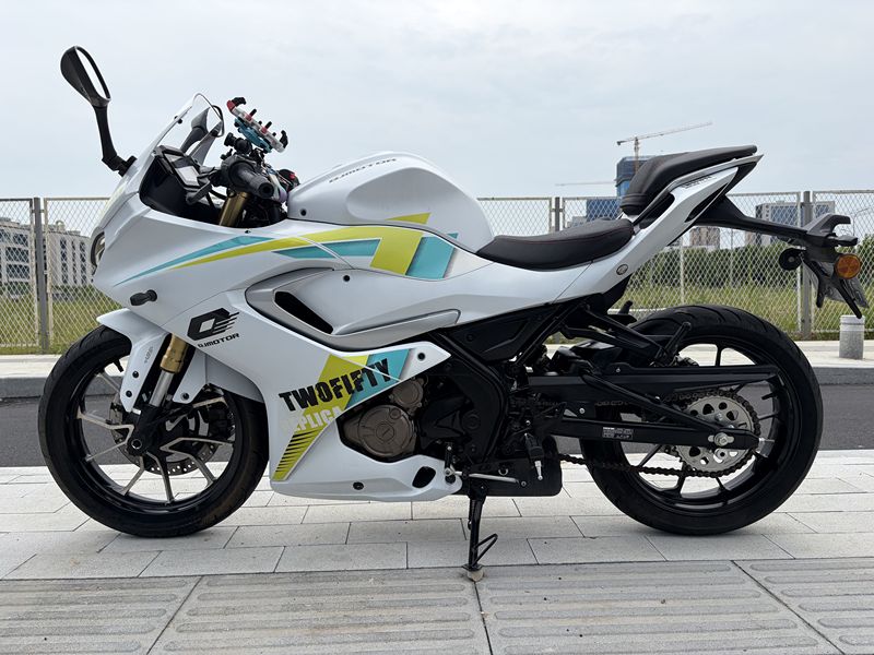 二手QJMOTOR赛250