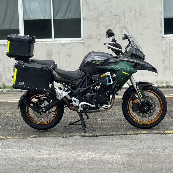 二手贝纳利金鹏 TRK502