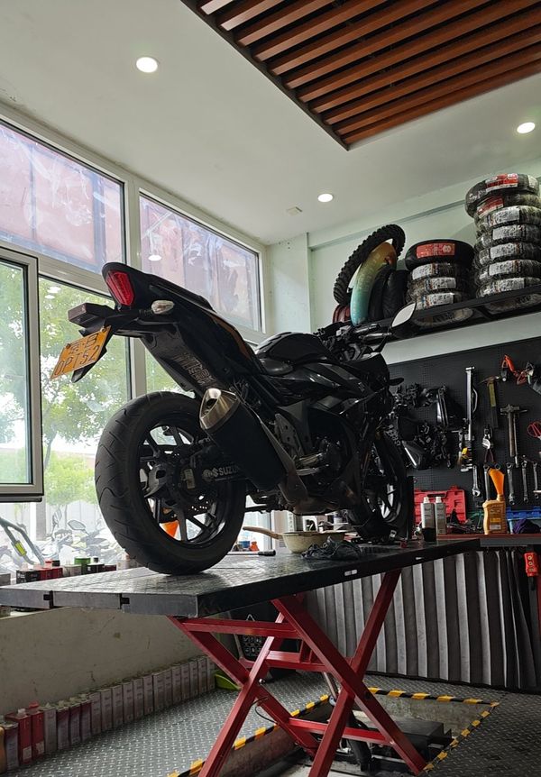二手豪爵铃木GSX250R