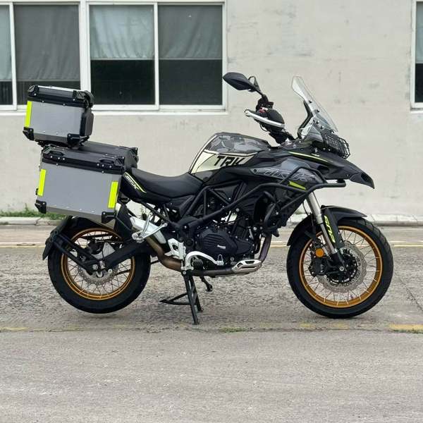 二手贝纳利金鹏 TRK502