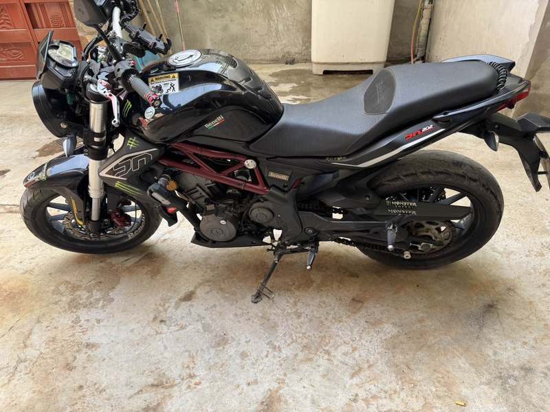 二手贝纳利蓝宝龙 BN302S