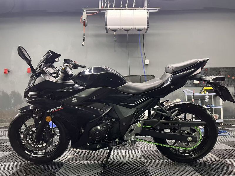二手豪爵铃木GSX250R