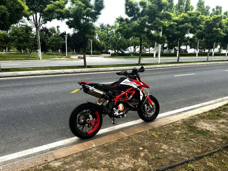 二手杜卡迪Hypermotard 950
