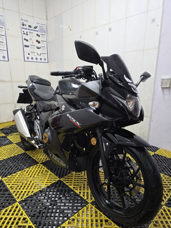 二手豪爵铃木GSX250R