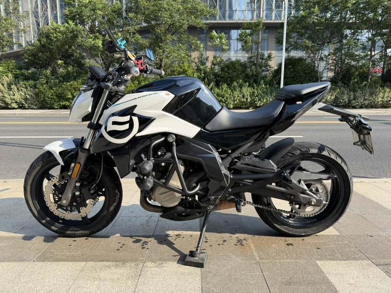 二手春风650NK