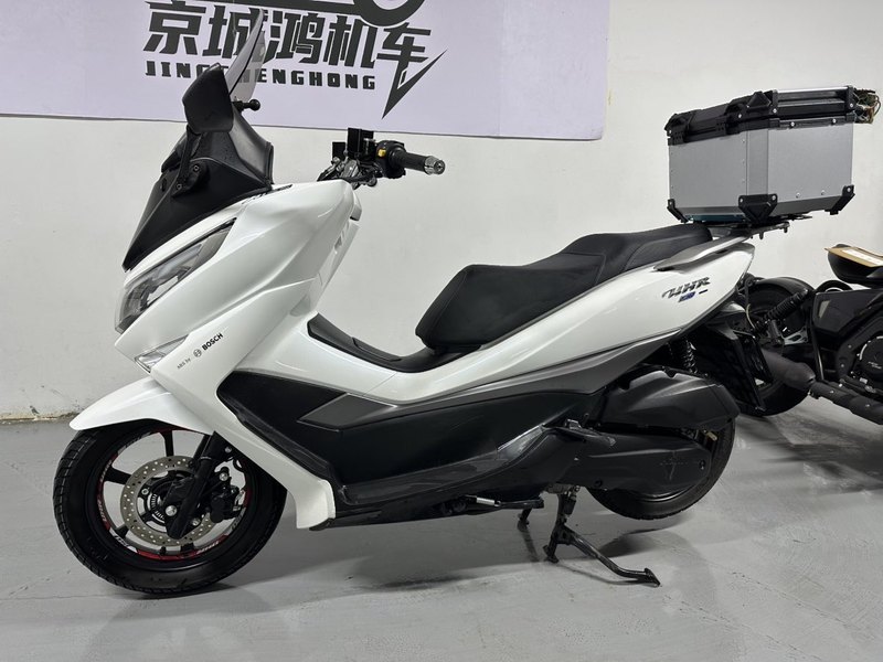 二手豪爵UHR150