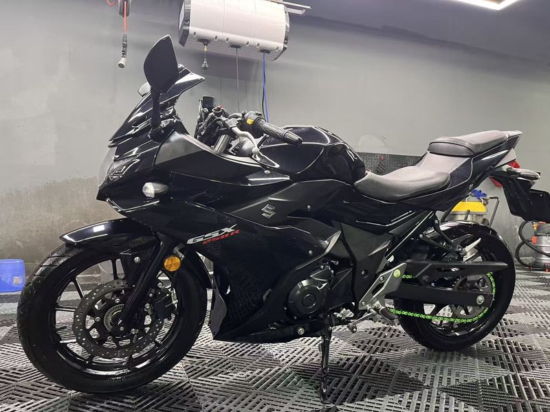 二手豪爵铃木GSX250R