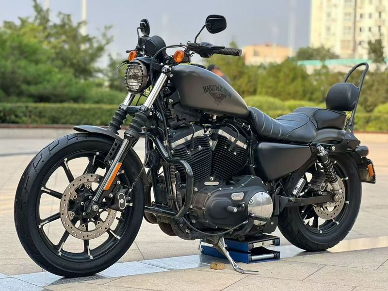 二手哈雷戴维森Iron883 硬汉
