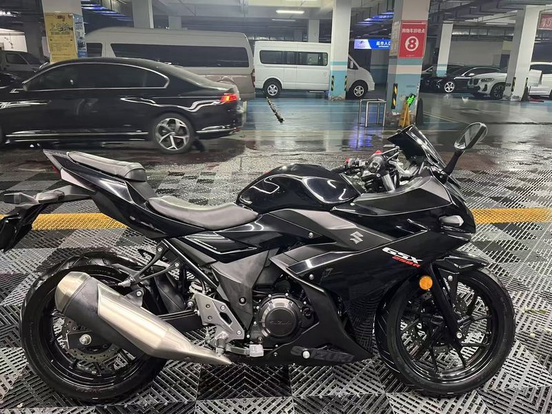 二手豪爵铃木GSX250R