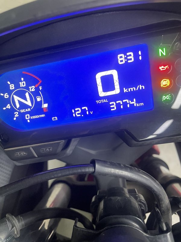 二手本田CBR400R
