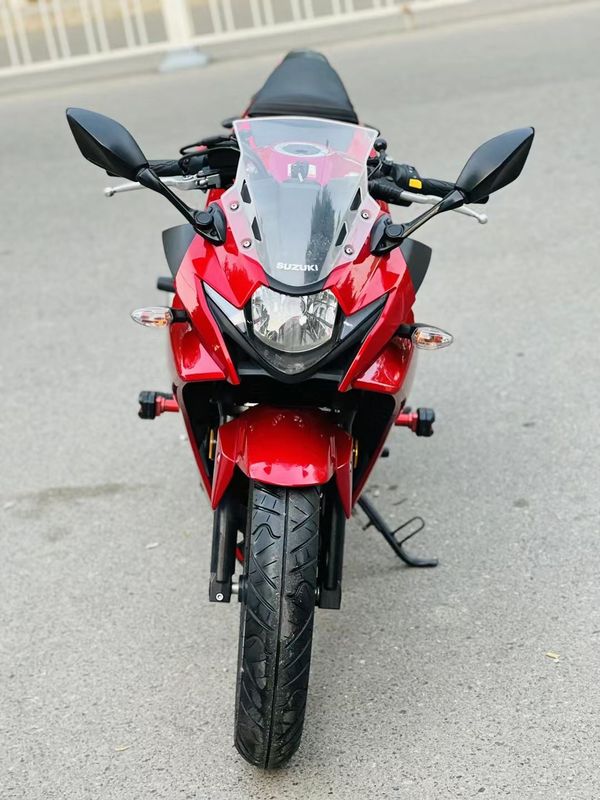 二手豪爵铃木GSX250R