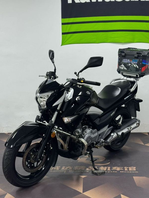 二手豪爵铃木骊驰 GW250