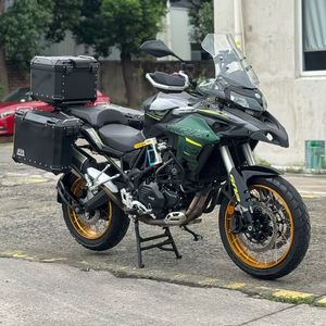 二手贝纳利金鹏 TRK502