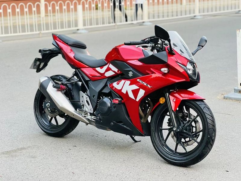二手豪爵铃木GSX250R
