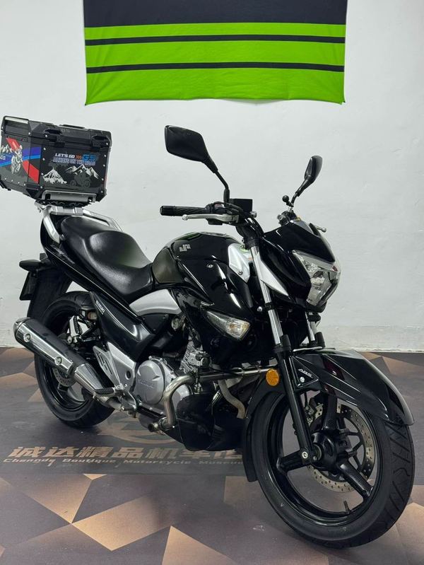 二手豪爵铃木骊驰 GW250
