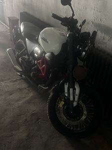 二手五羊本田鸷道 CB190SS