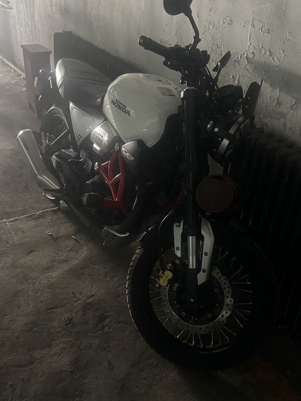二手五羊本田鸷道 CB190SS