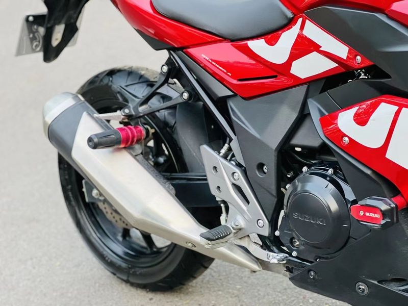 二手豪爵铃木GSX250R