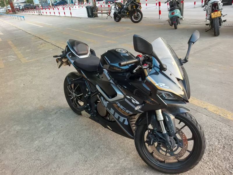 二手QJMOTOR赛250