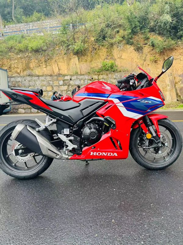 二手本田CBR400R
