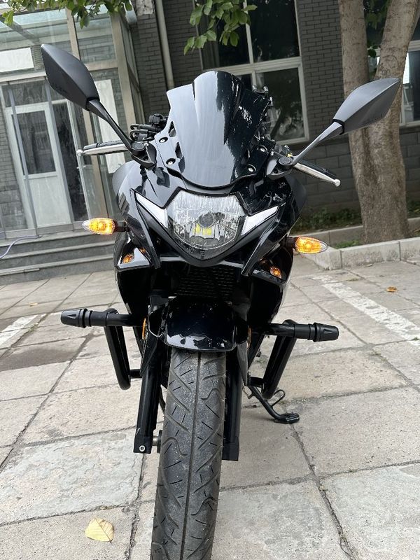 二手豪爵铃木GSX250R