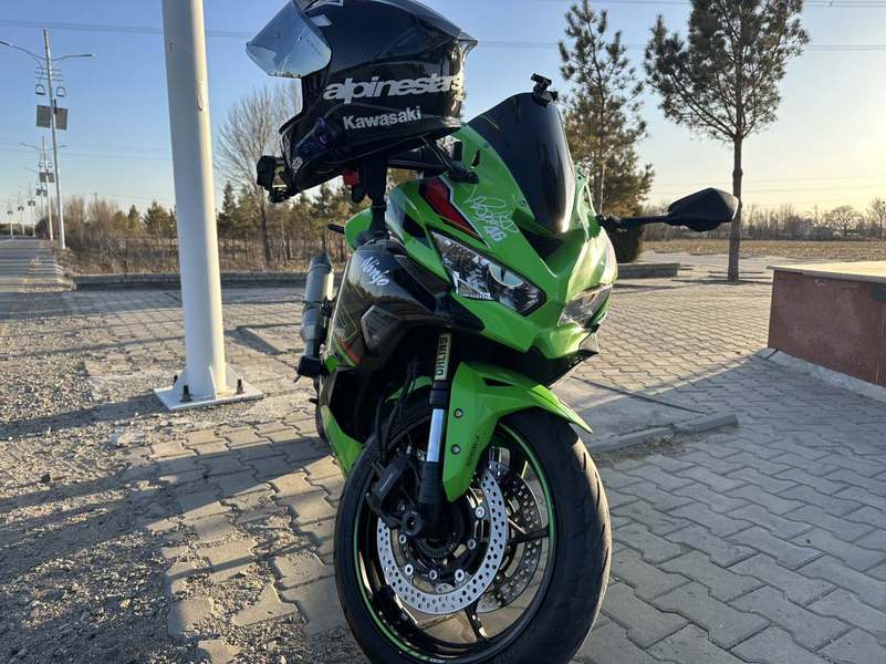 二手川崎ZX-4R
