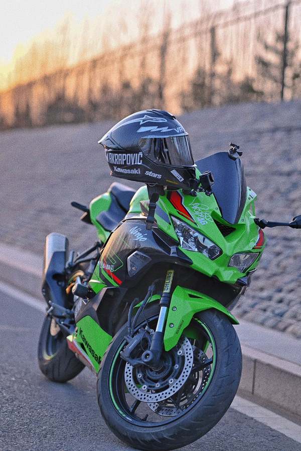 二手川崎ZX-4R