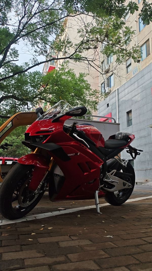二手张雪机车820RR