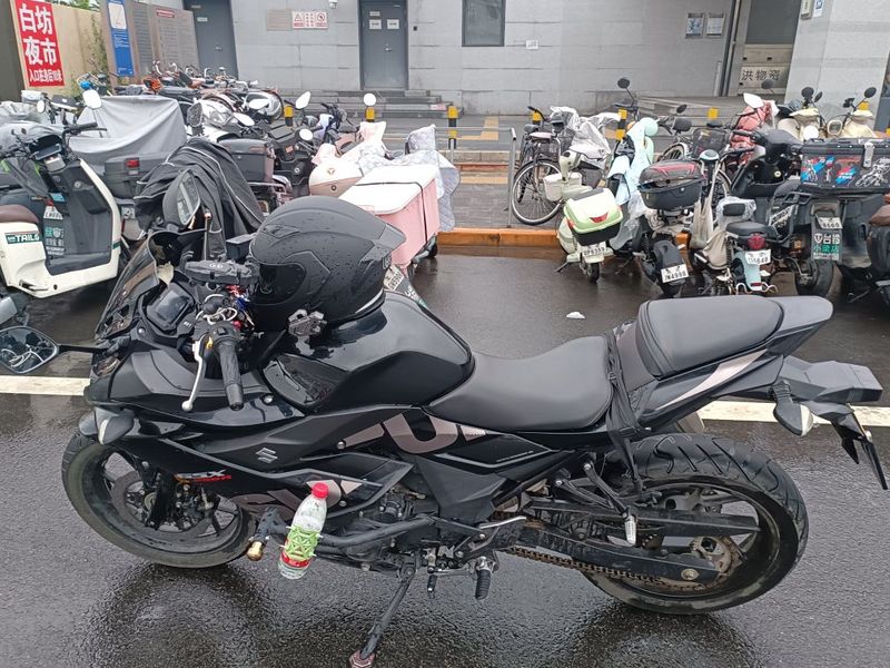 二手豪爵铃木GSX250R
