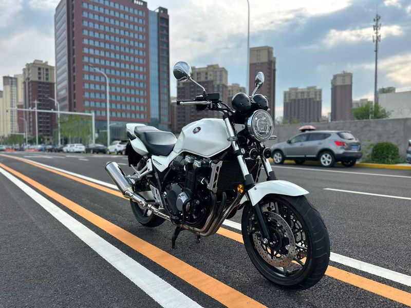 二手本田CB1300 Super Four