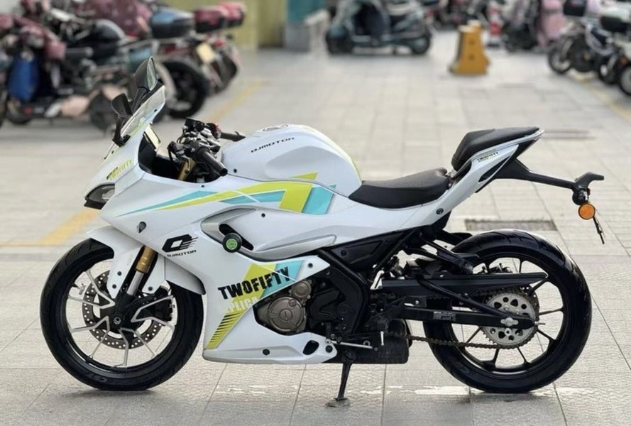 二手QJMOTOR赛250