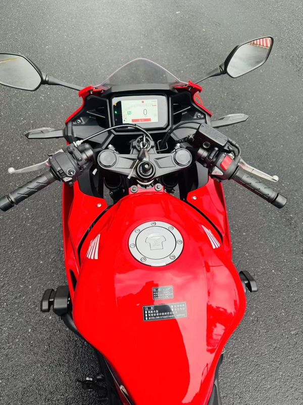 二手本田CBR400R