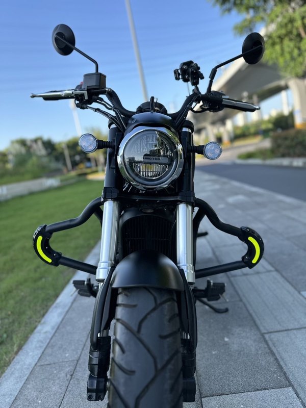 二手QJMOTOR闪300