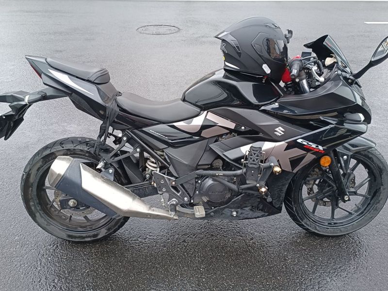 二手豪爵铃木GSX250R
