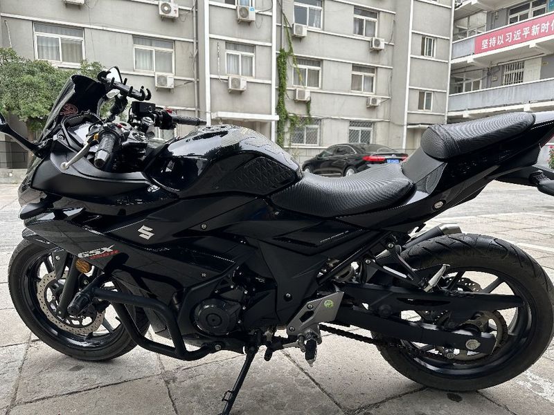 二手豪爵铃木GSX250R