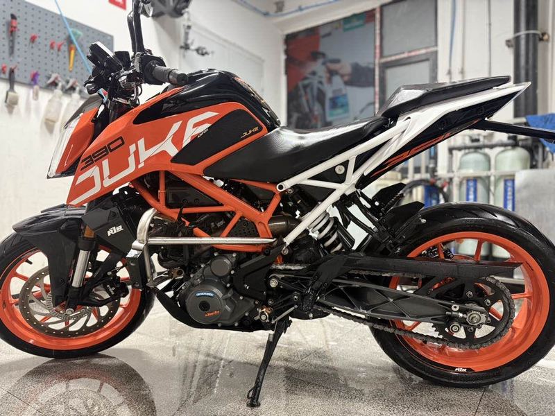 二手KTMR2R390 Duke
