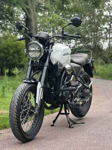 二手五羊本田鸷道 CB190SS