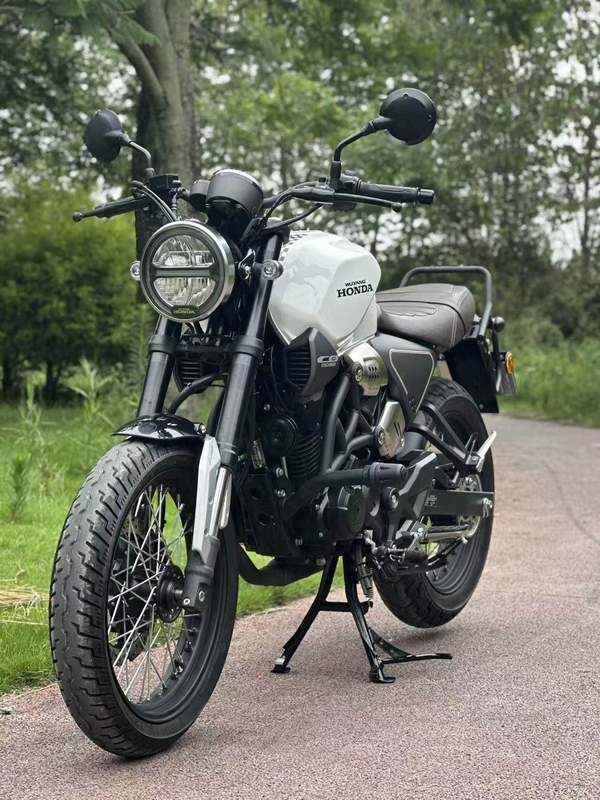 二手五羊本田鸷道 CB190SS