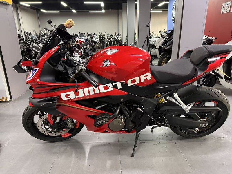二手QJMOTOR赛800
