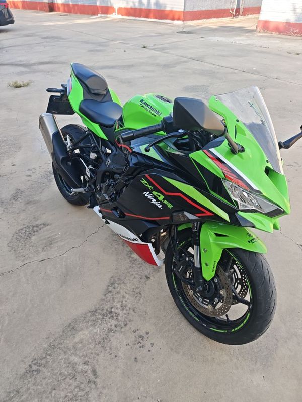 二手川崎ZX-4R