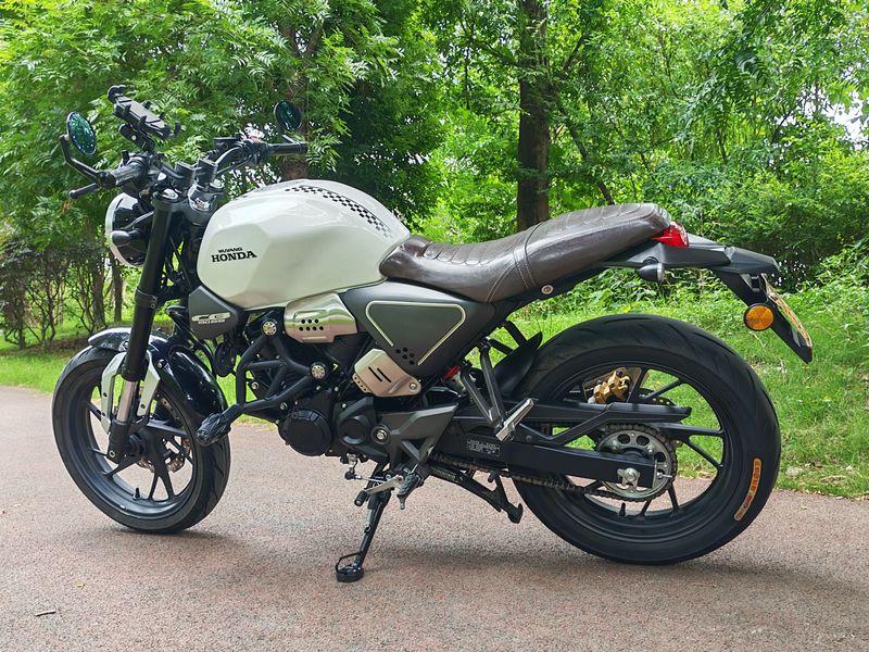 二手五羊本田鸷道 CB190SS