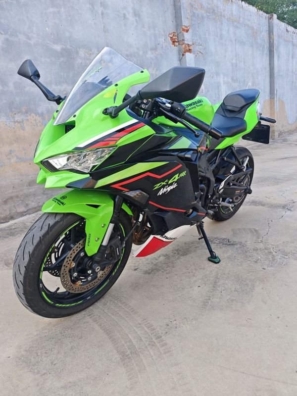 二手川崎ZX-4R