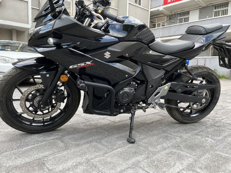 二手豪爵铃木GSX250R