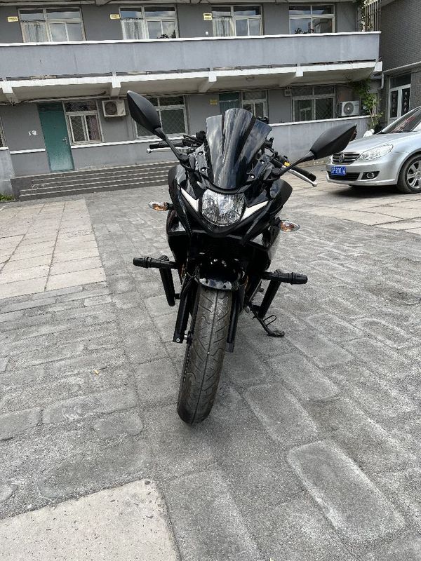 二手豪爵铃木GSX250R